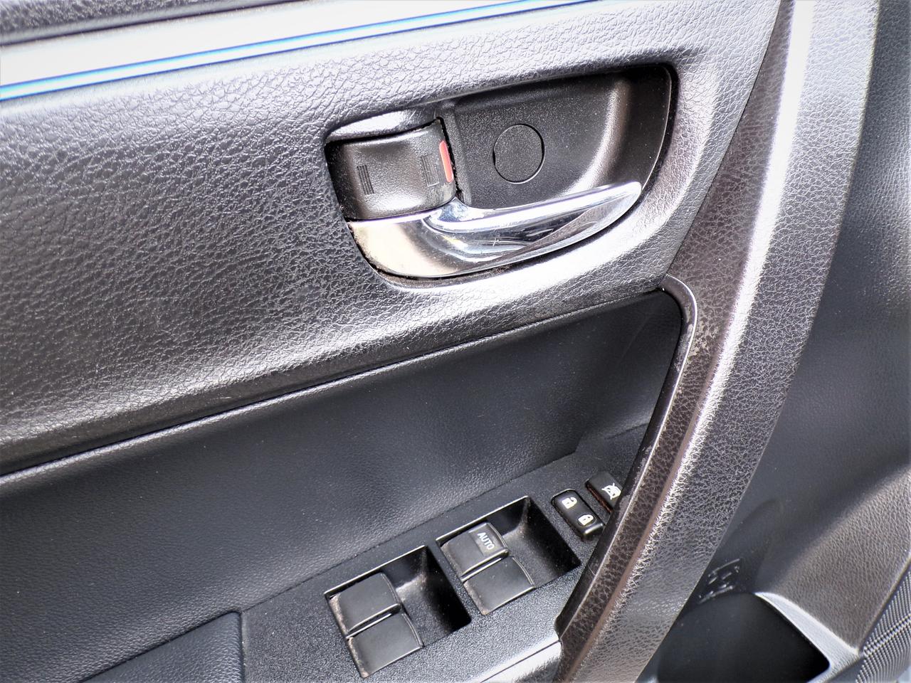 2015 Toyota Corolla S | 1 OWNER | CAMERA | SUNROOF | H. SEATS | B.T. Photo