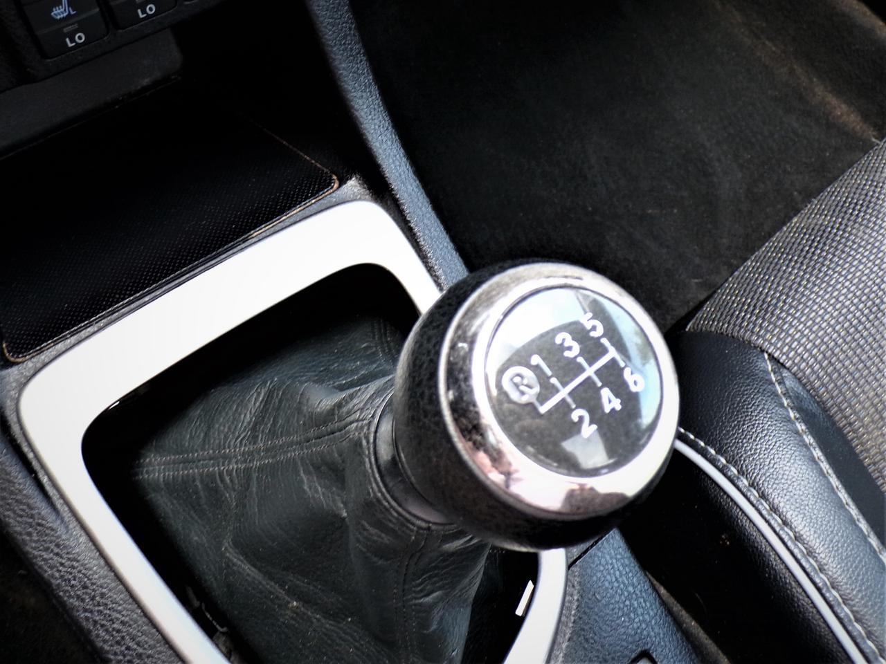 2015 Toyota Corolla S | 1 OWNER | CAMERA | SUNROOF | H. SEATS | B.T. Photo