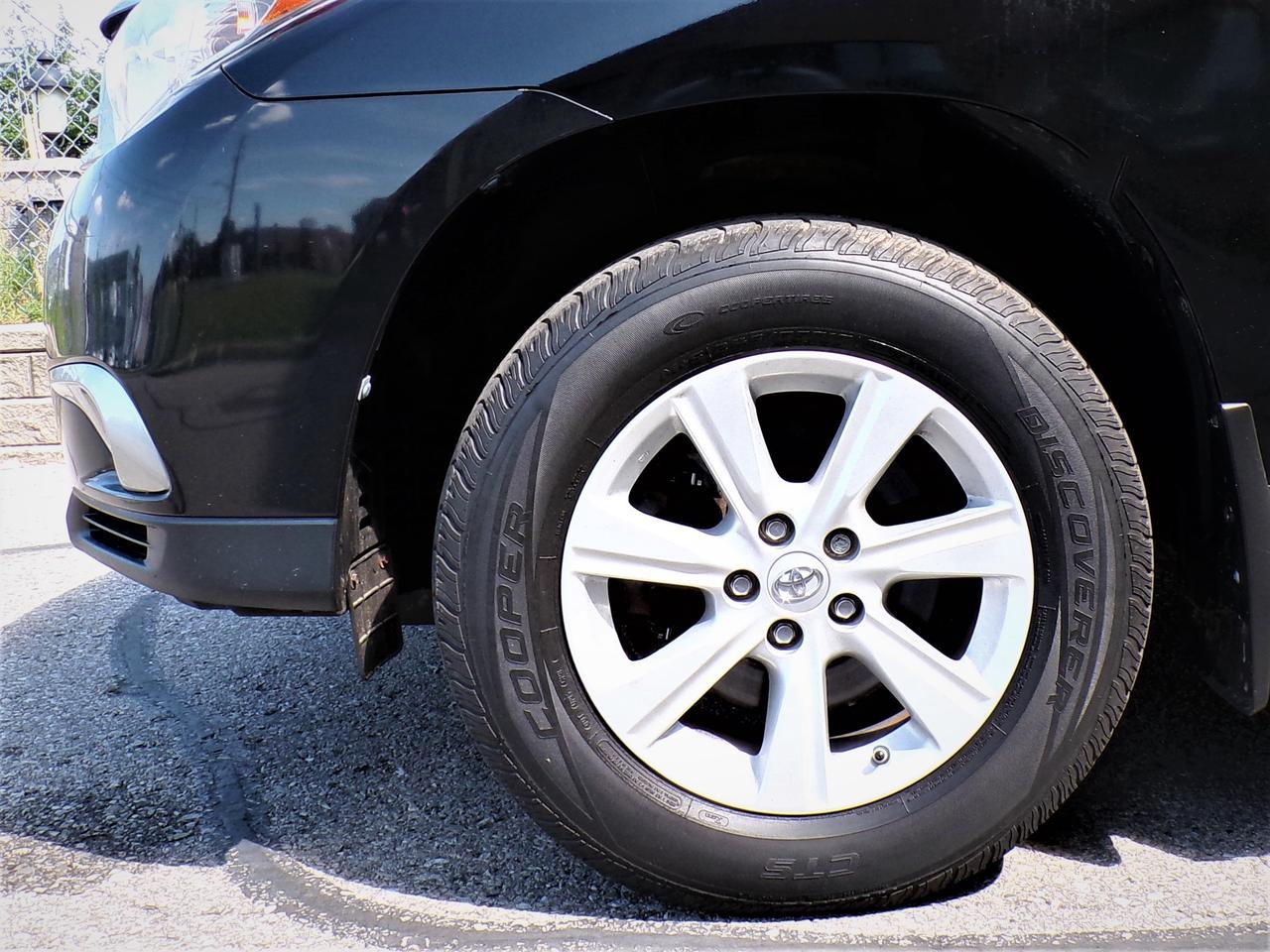 2013 Toyota Highlander 7 PASSENGER | 1 OWNER Photo