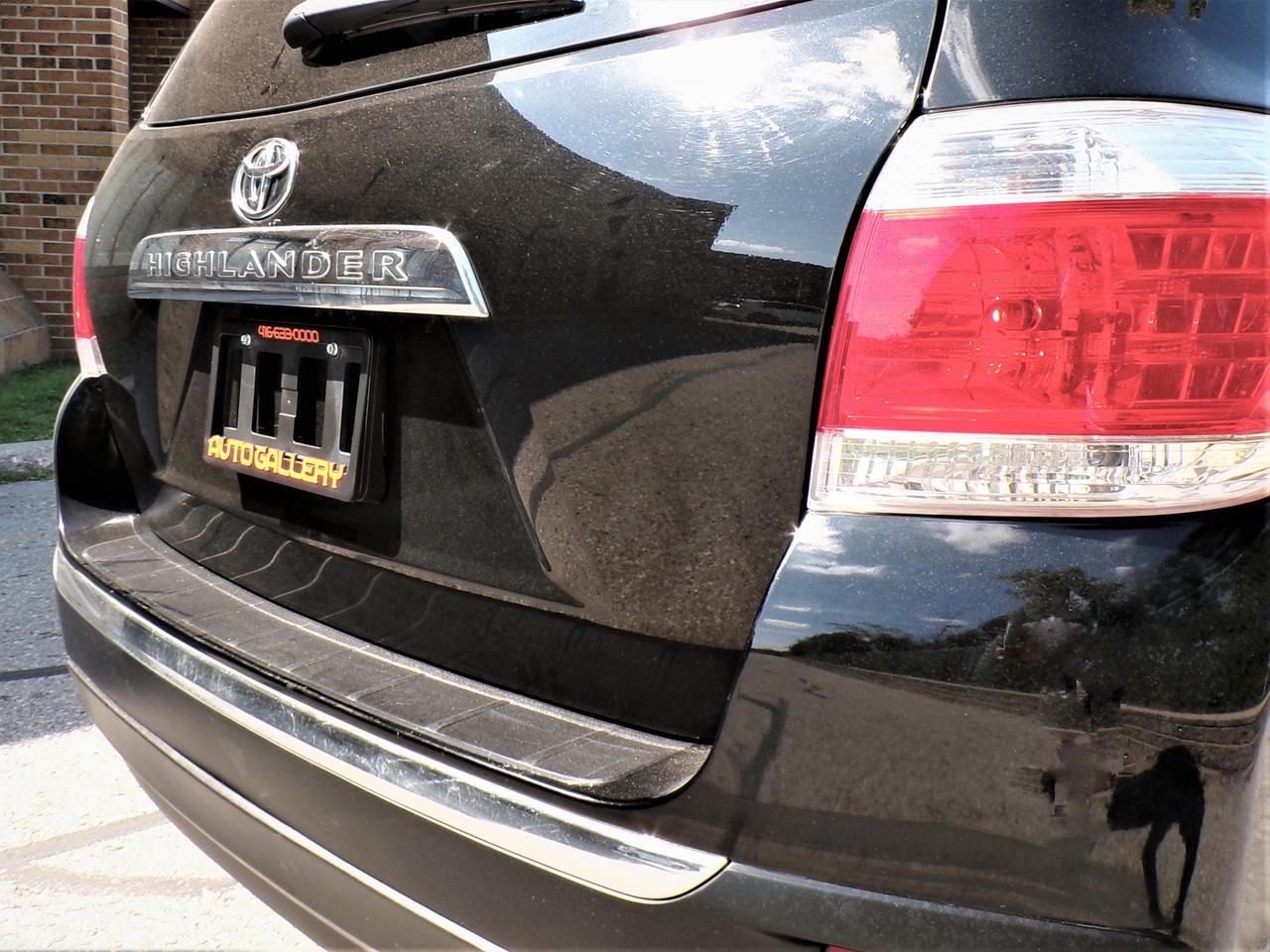 2013 Toyota Highlander 7 PASSENGER | 1 OWNER Photo