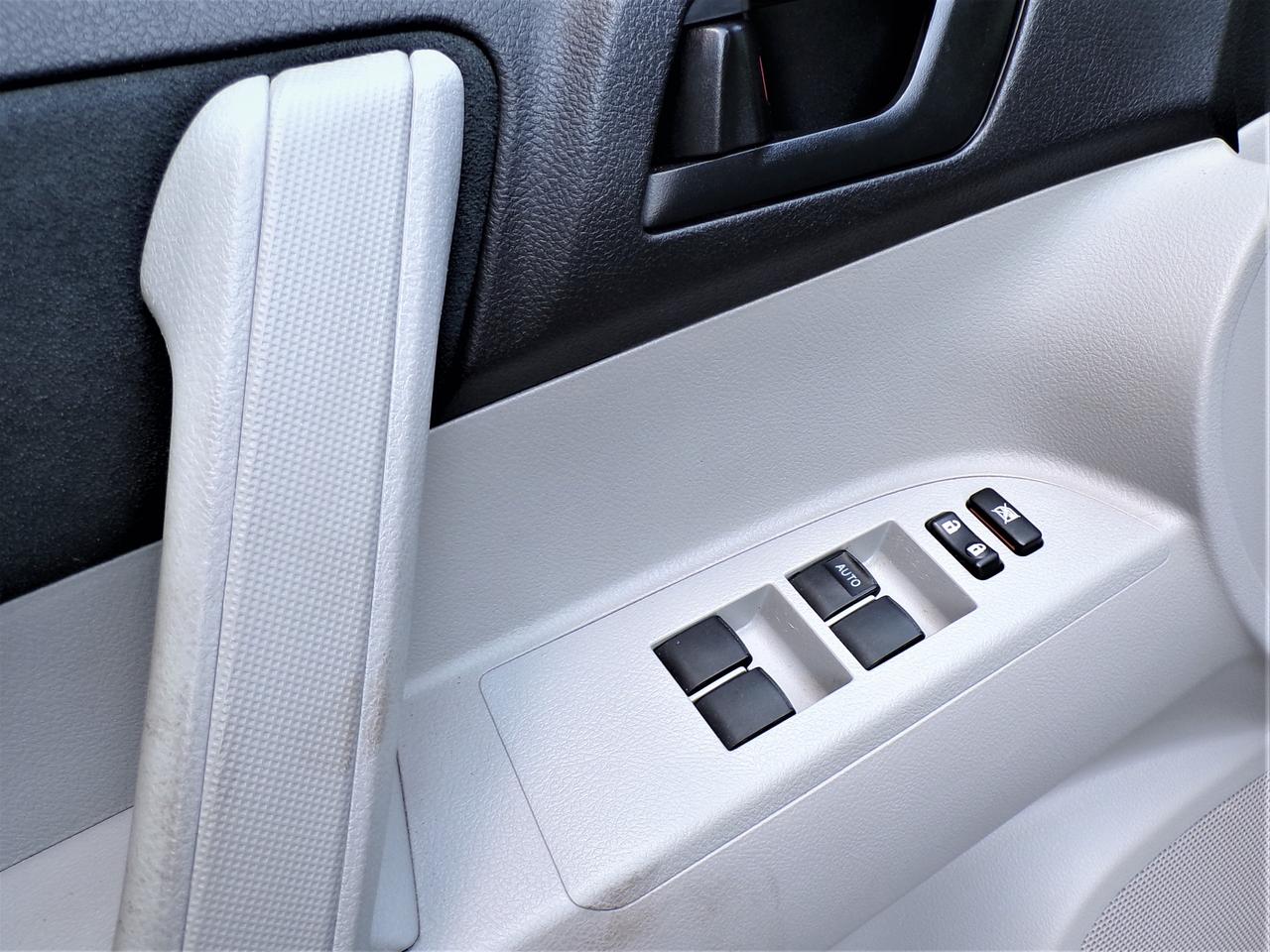 2013 Toyota Highlander 7 PASSENGER | 1 OWNER Photo