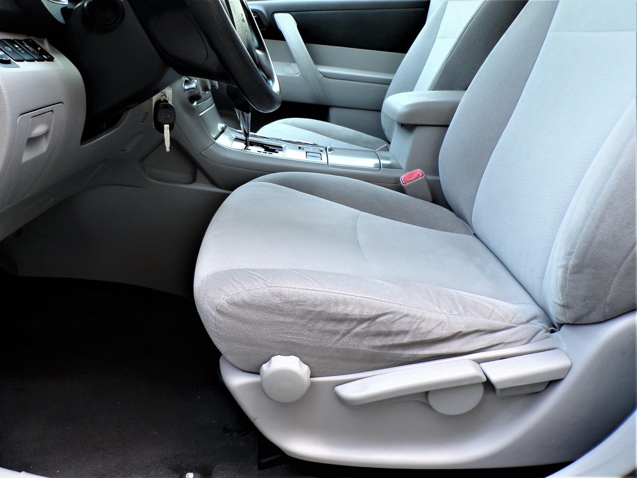 2013 Toyota Highlander 7 PASSENGER | 1 OWNER Photo