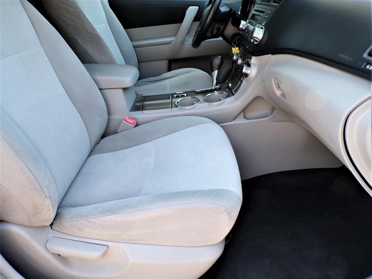 2013 Toyota Highlander 7 PASSENGER | 1 OWNER Photo