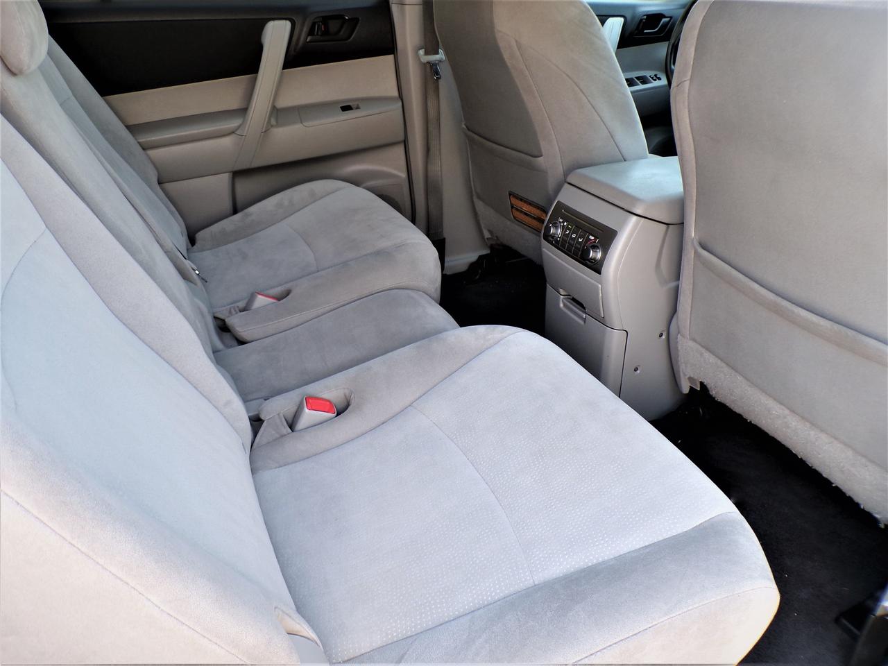 2013 Toyota Highlander 7 PASSENGER | 1 OWNER Photo