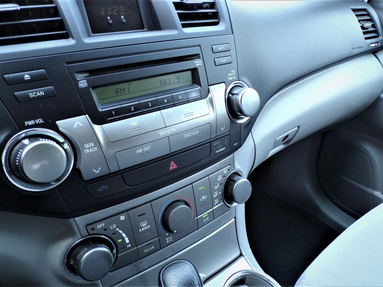 2013 Toyota Highlander 7 PASSENGER | 1 OWNER Photo