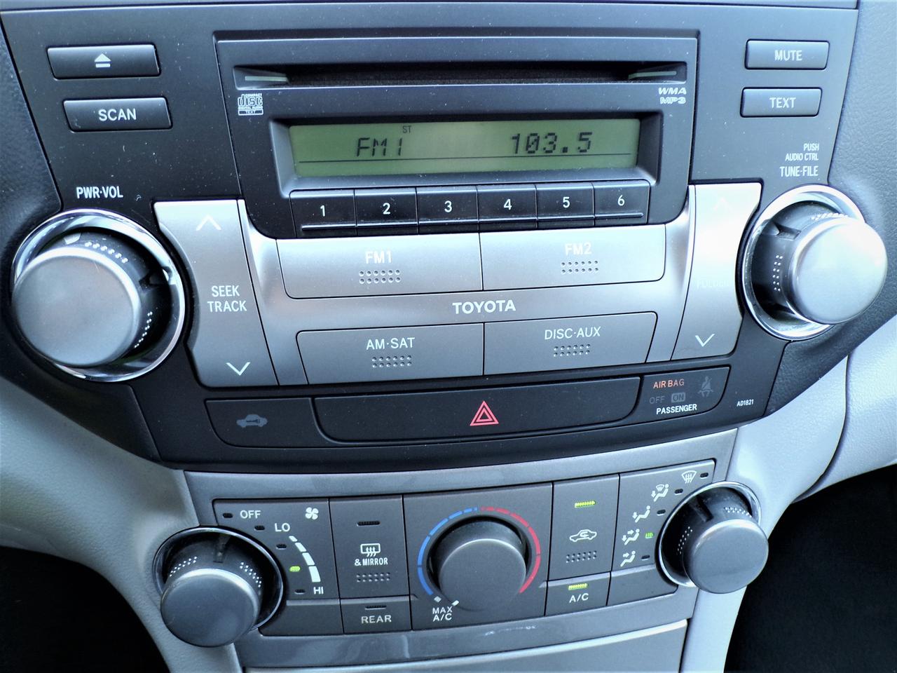 2013 Toyota Highlander 7 PASSENGER | 1 OWNER Photo