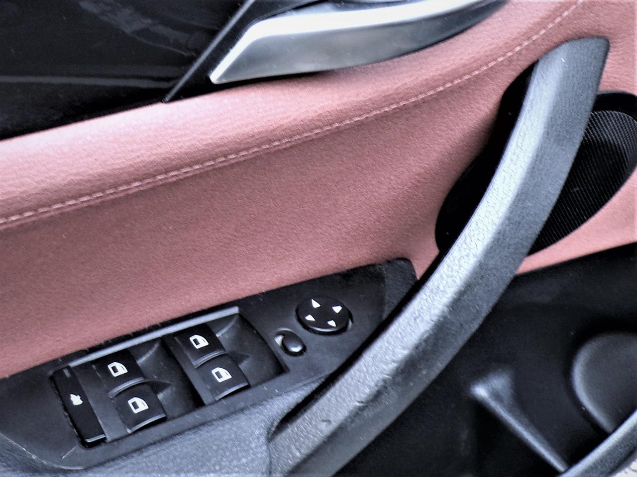 2012 BMW X1 X-DRIVE28i PREMIUM Photo