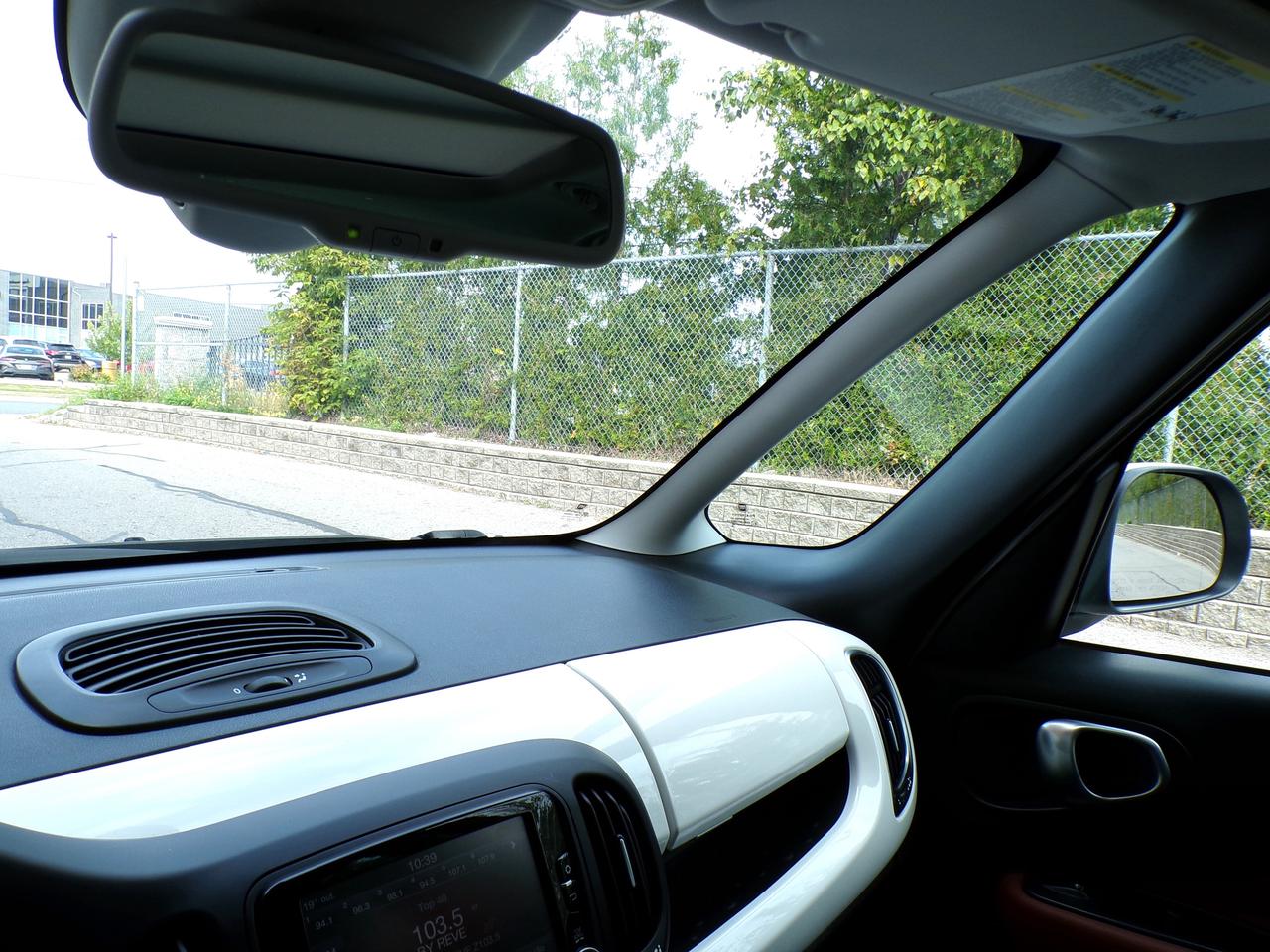 2014 Fiat 500L TREKKING | CARFAX CLEAN | LOW MILEAGE Photo