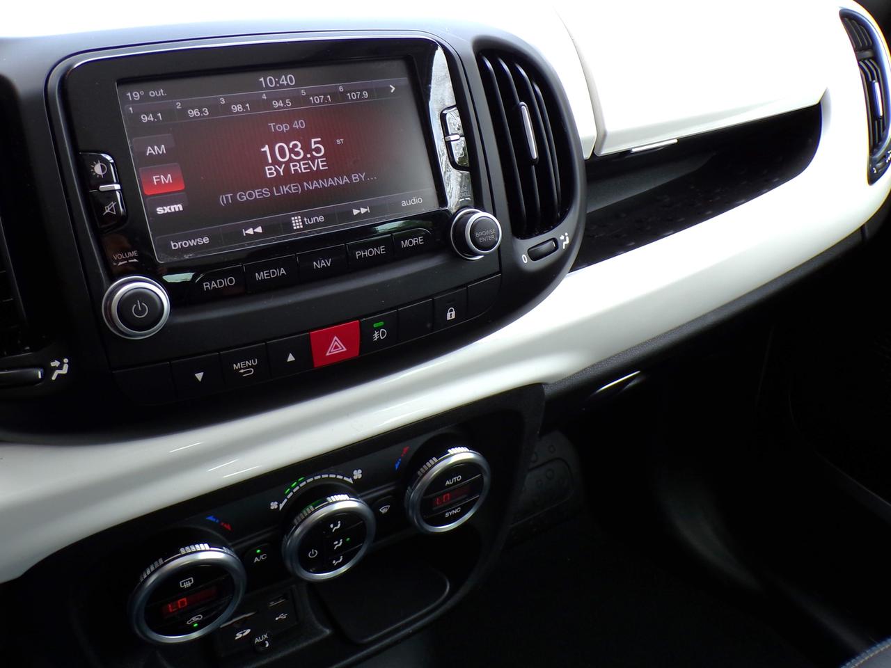 2014 Fiat 500L TREKKING | CARFAX CLEAN | LOW MILEAGE Photo