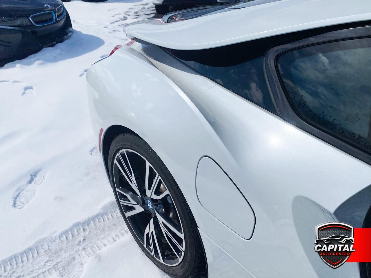 2015 BMW i8 Coupe AWD Photo