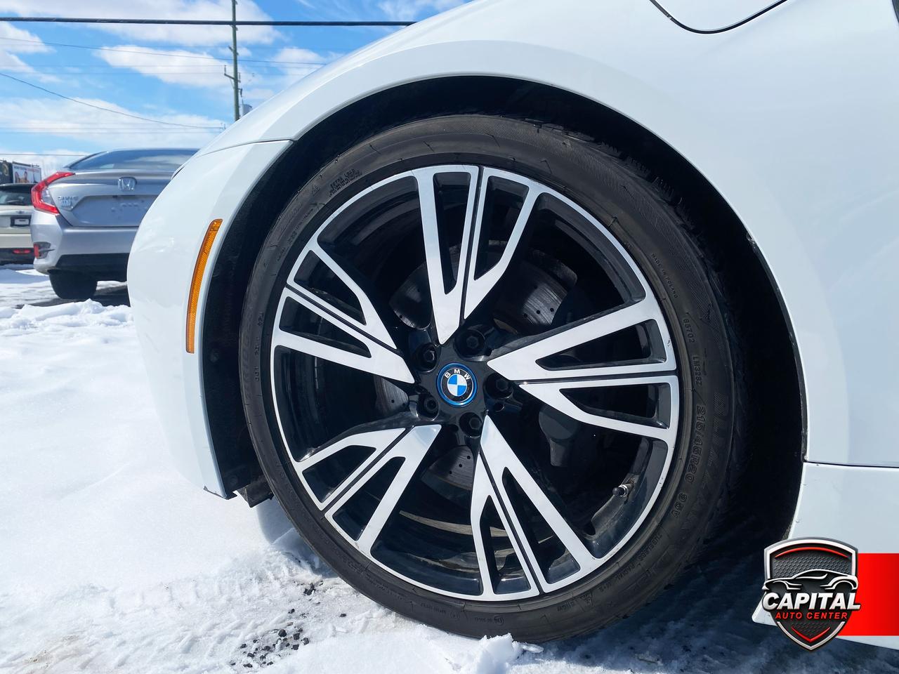 2015 BMW i8 Coupe AWD Photo