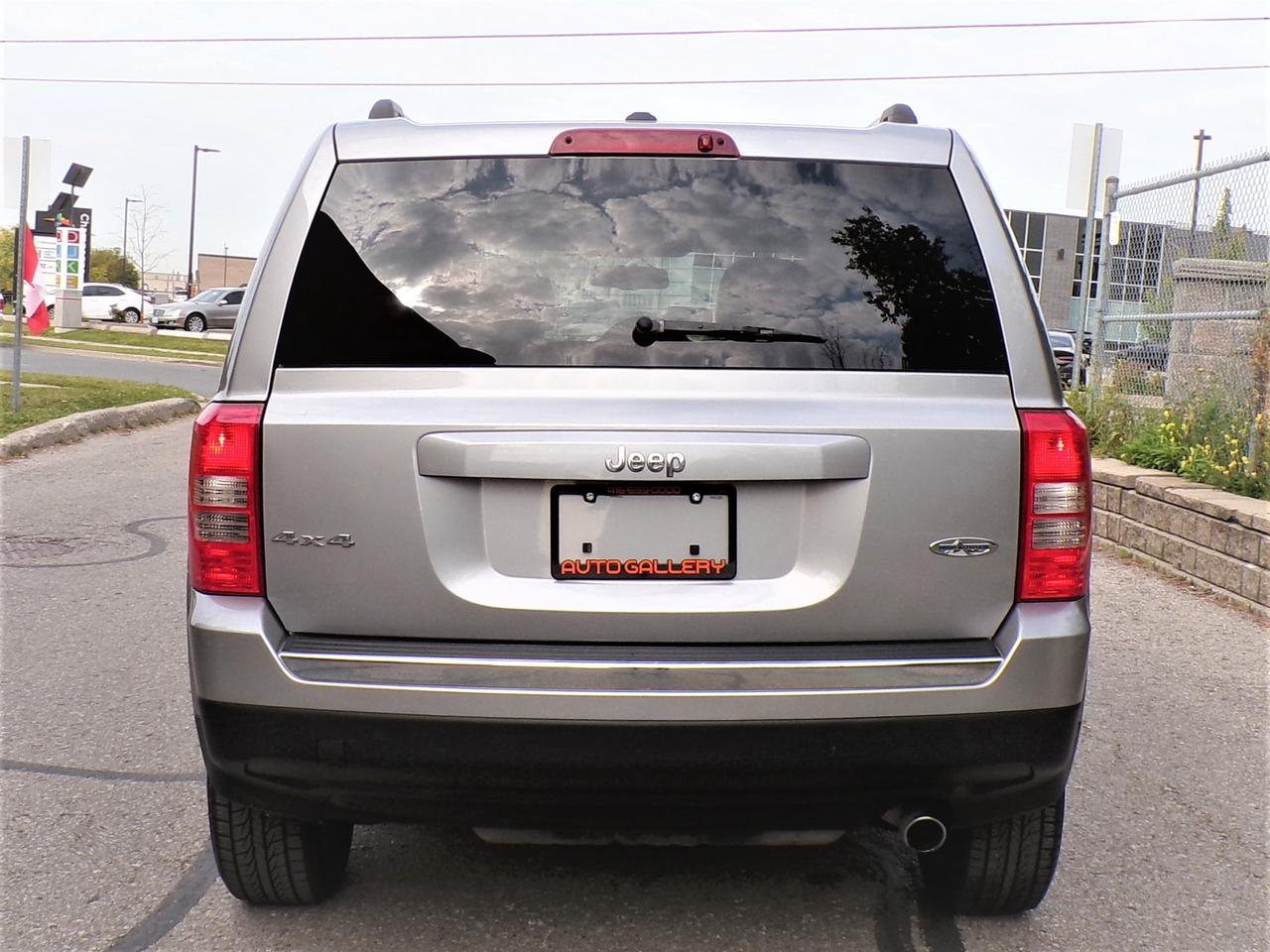 2016 Jeep Patriot HIGH ALTITUDE 4X4 Photo