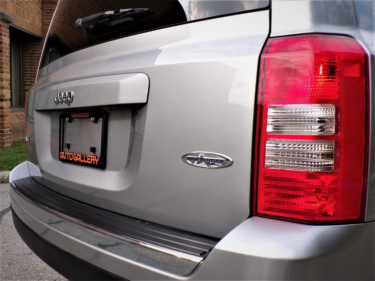 2016 Jeep Patriot HIGH ALTITUDE 4X4 Photo