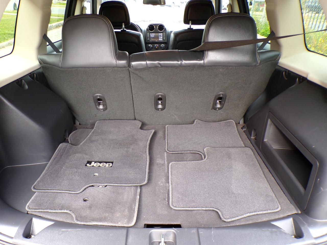 2016 Jeep Patriot HIGH ALTITUDE 4X4 Photo