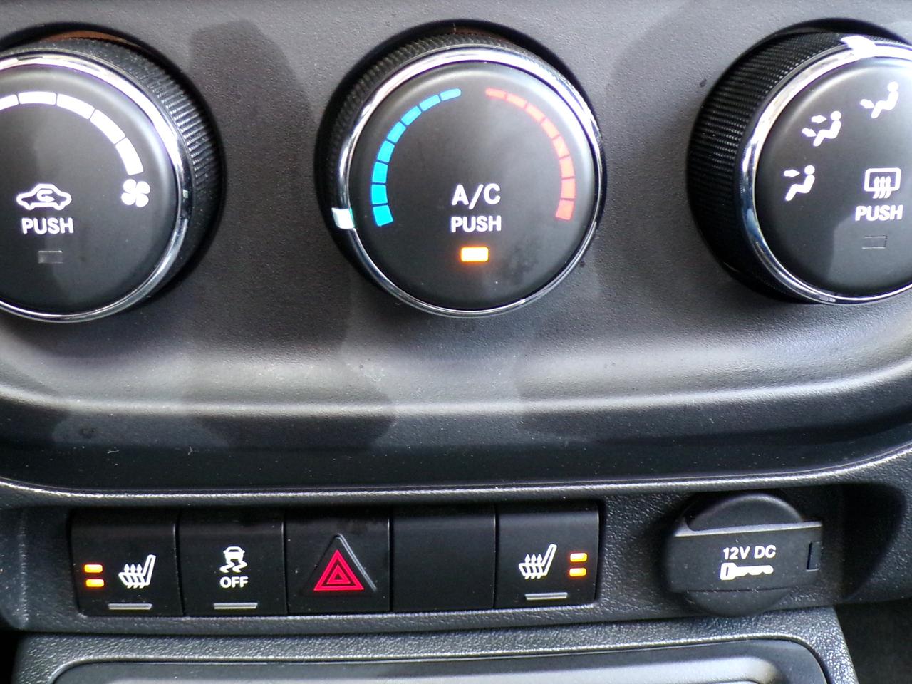 2016 Jeep Patriot HIGH ALTITUDE 4X4 Photo