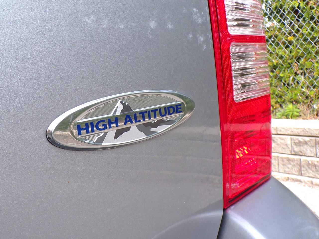 2016 Jeep Patriot HIGH ALTITUDE 4X4 Photo