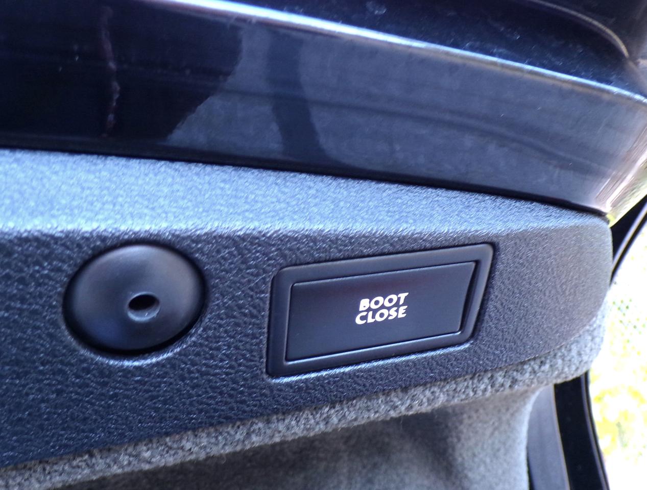 2010 Bentley Continental GTC SPEED AWD | CARFAX CLEAN Photo