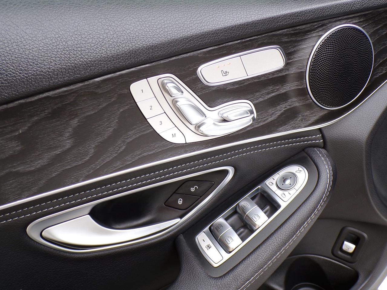 2015 Mercedes-Benz C300 4MATIC SPORT PREMIUM Photo