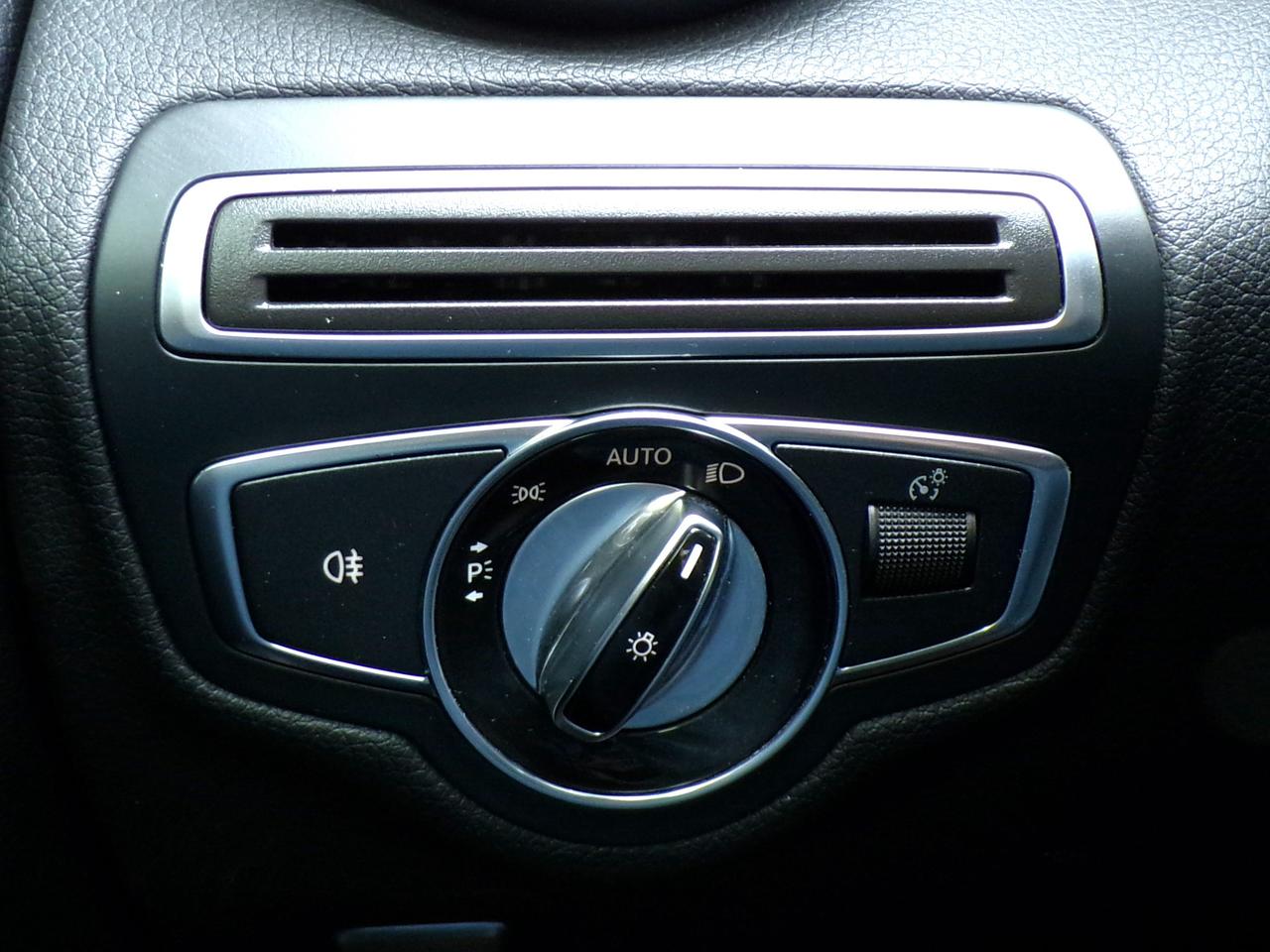 2015 Mercedes-Benz C300 4MATIC SPORT PREMIUM Photo