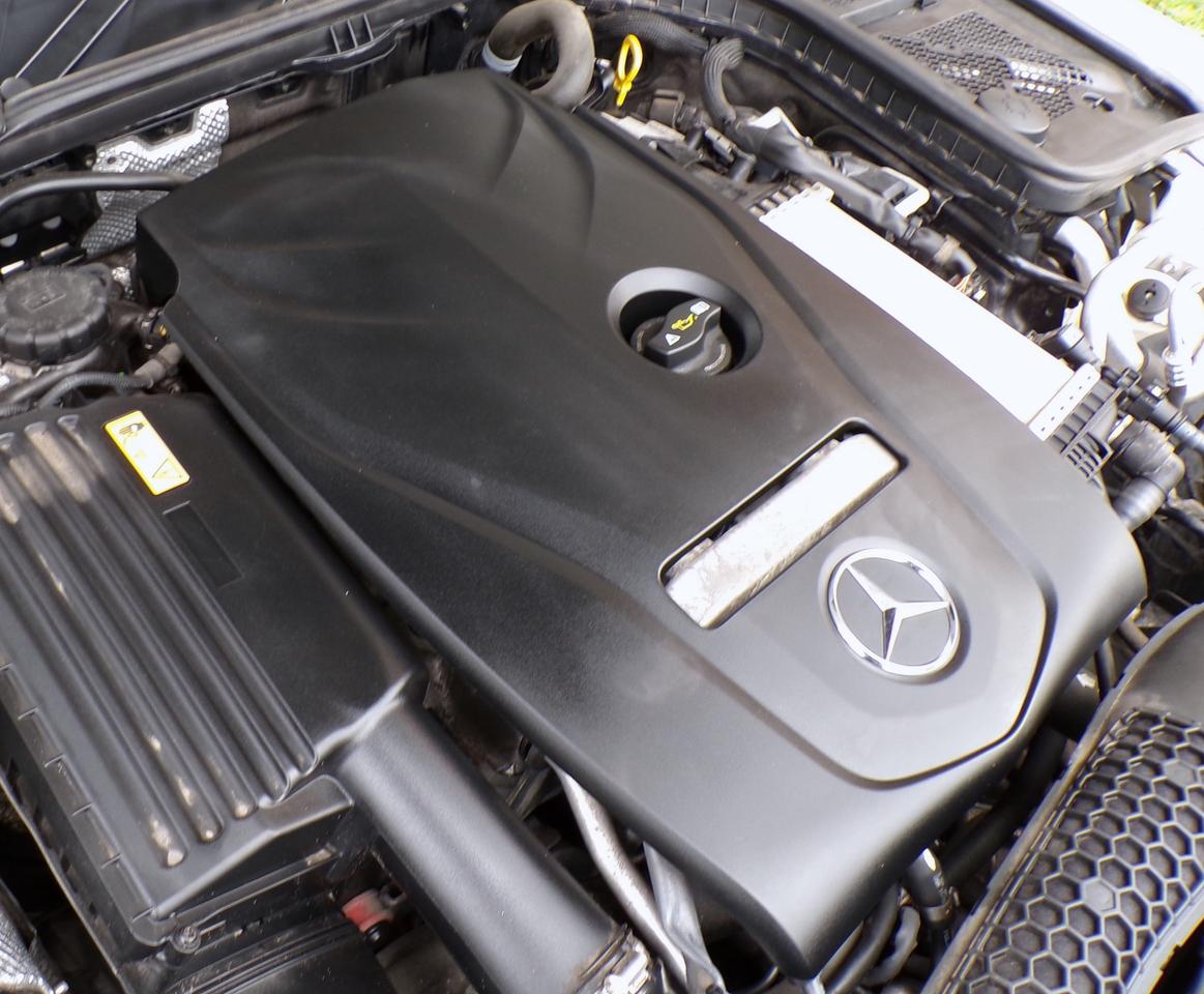 2015 Mercedes-Benz C300 4MATIC SPORT PREMIUM Photo