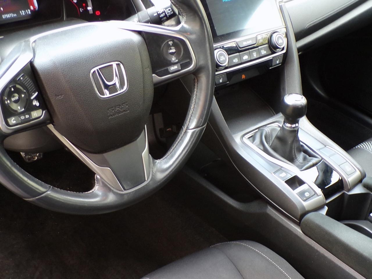 2017 Honda Civic SPORT TURBO HATCHBACK Photo