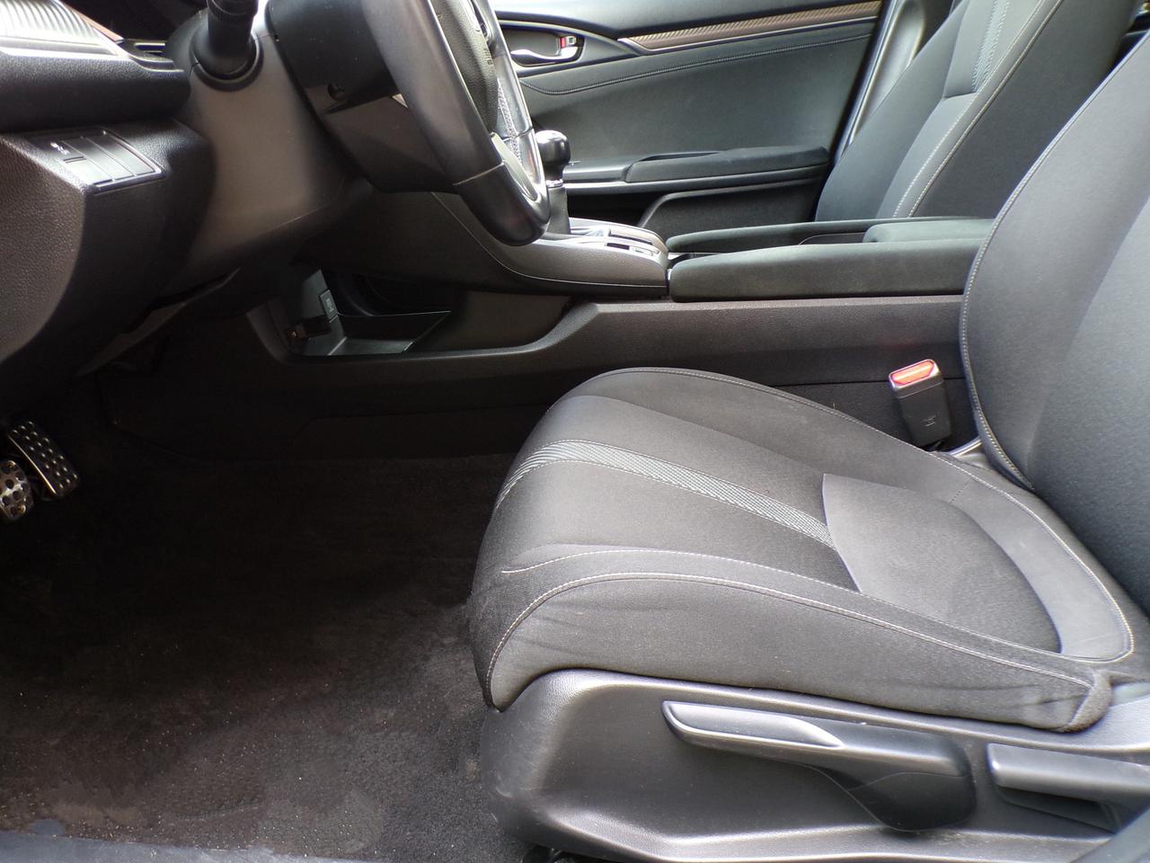 2017 Honda Civic SPORT TURBO HATCHBACK Photo