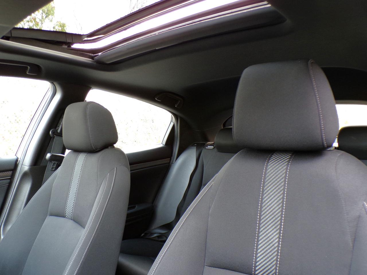 2017 Honda Civic SPORT TURBO HATCHBACK Photo