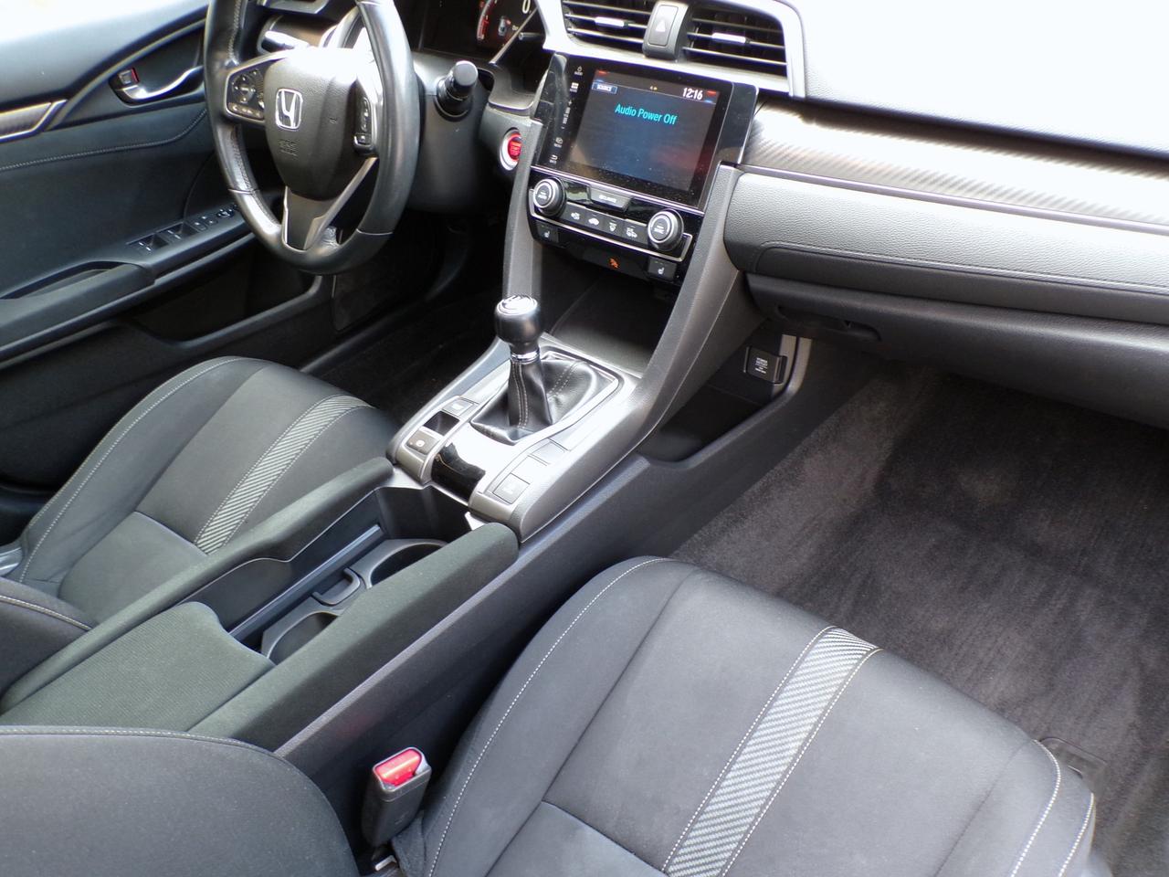 2017 Honda Civic SPORT TURBO HATCHBACK Photo