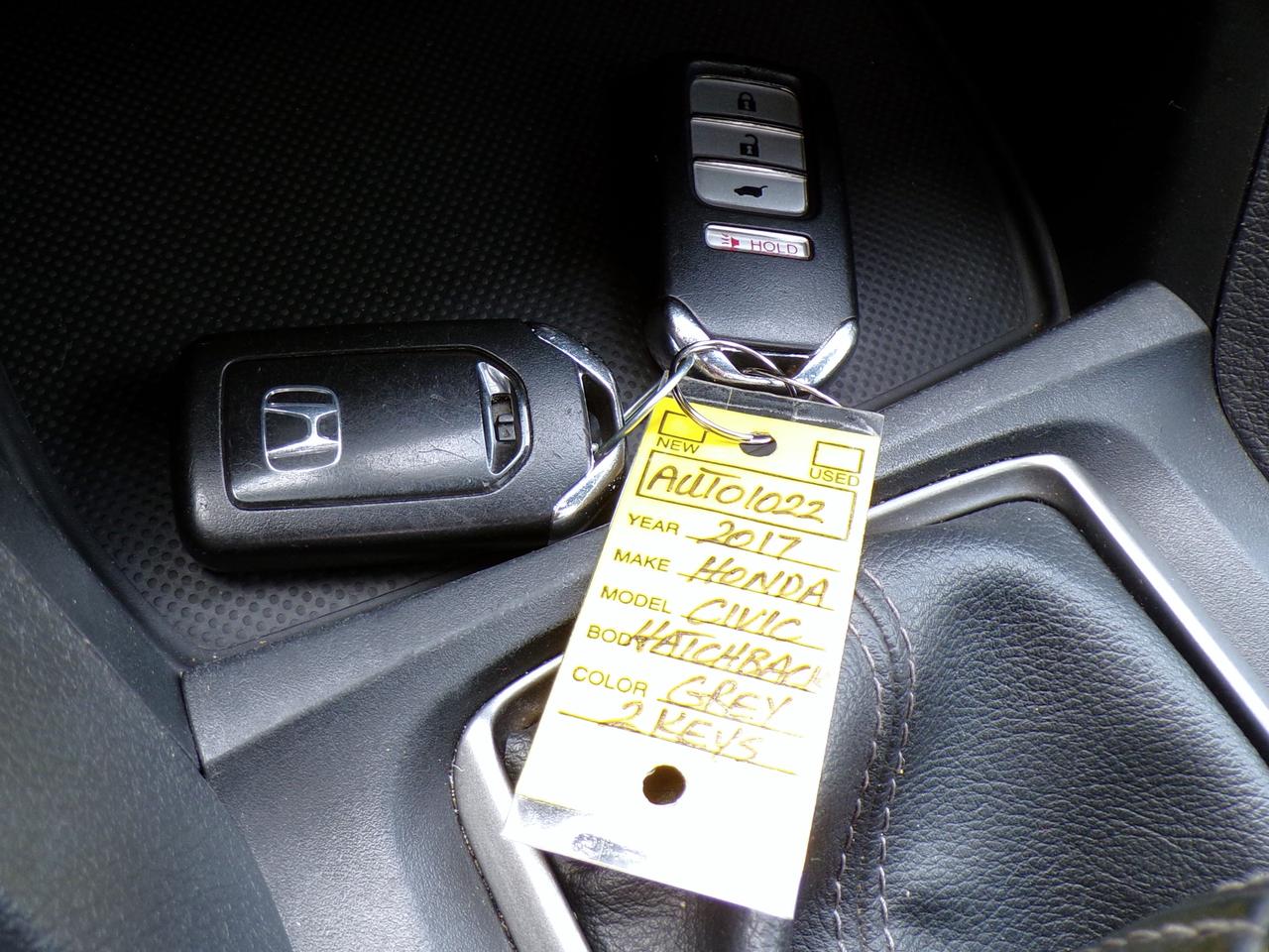 2017 Honda Civic SPORT TURBO HATCHBACK Photo