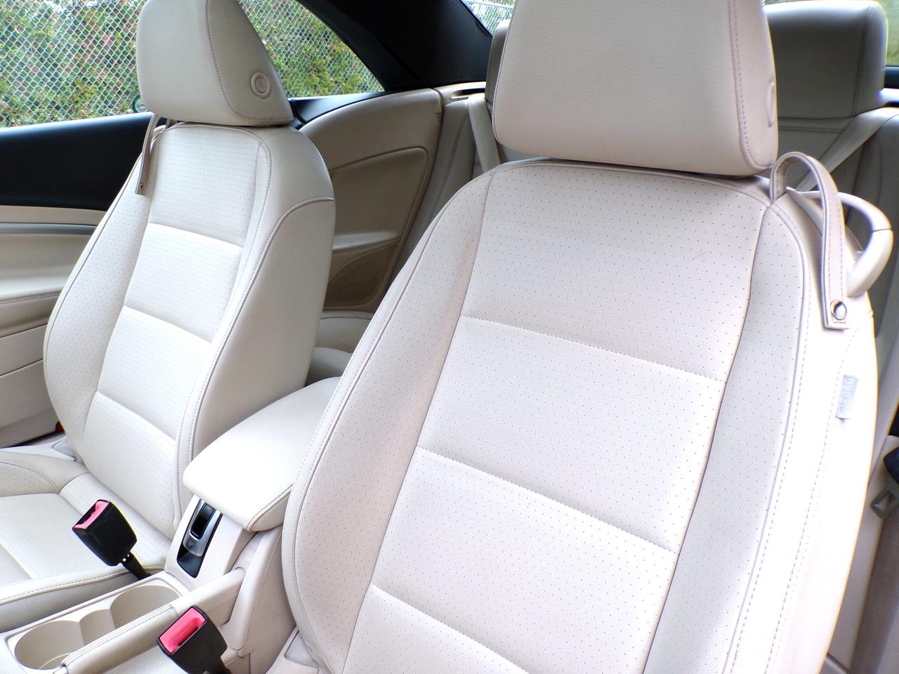 2012 Volkswagen Eos Comfortline Convertible Photo