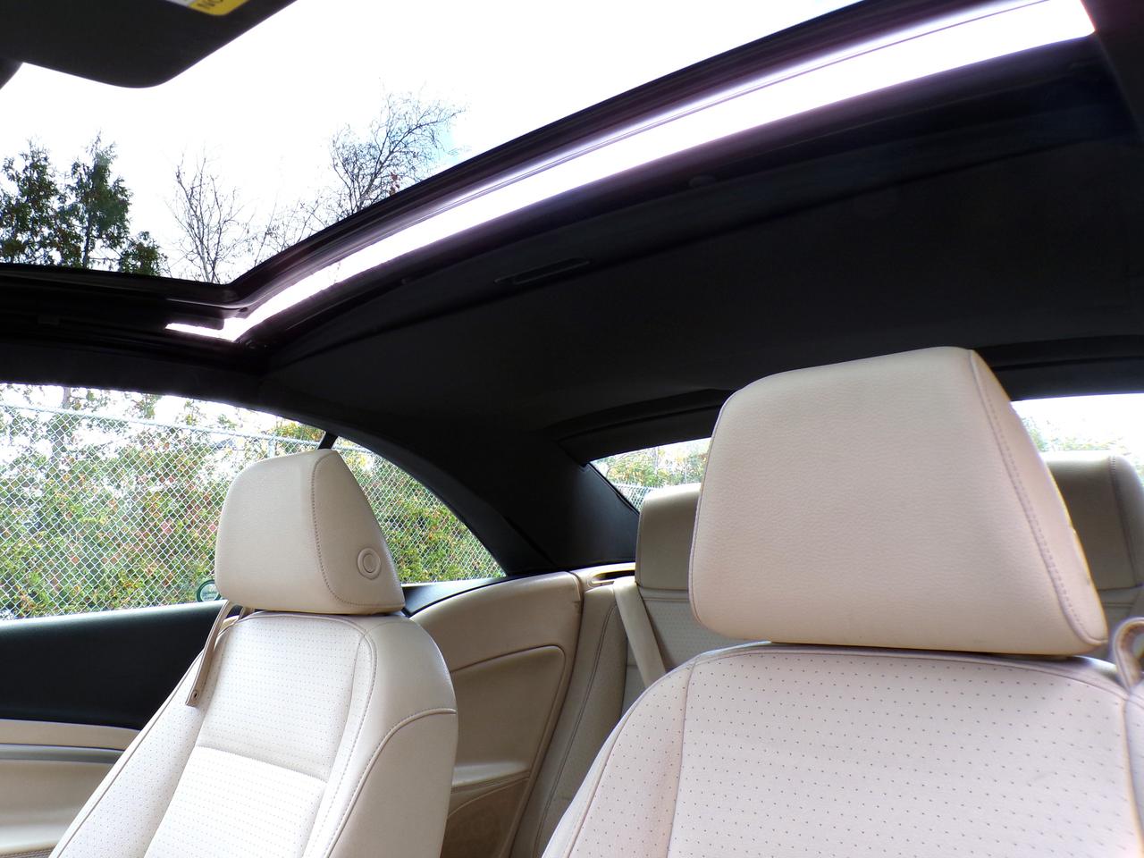 2012 Volkswagen Eos Comfortline Convertible Photo