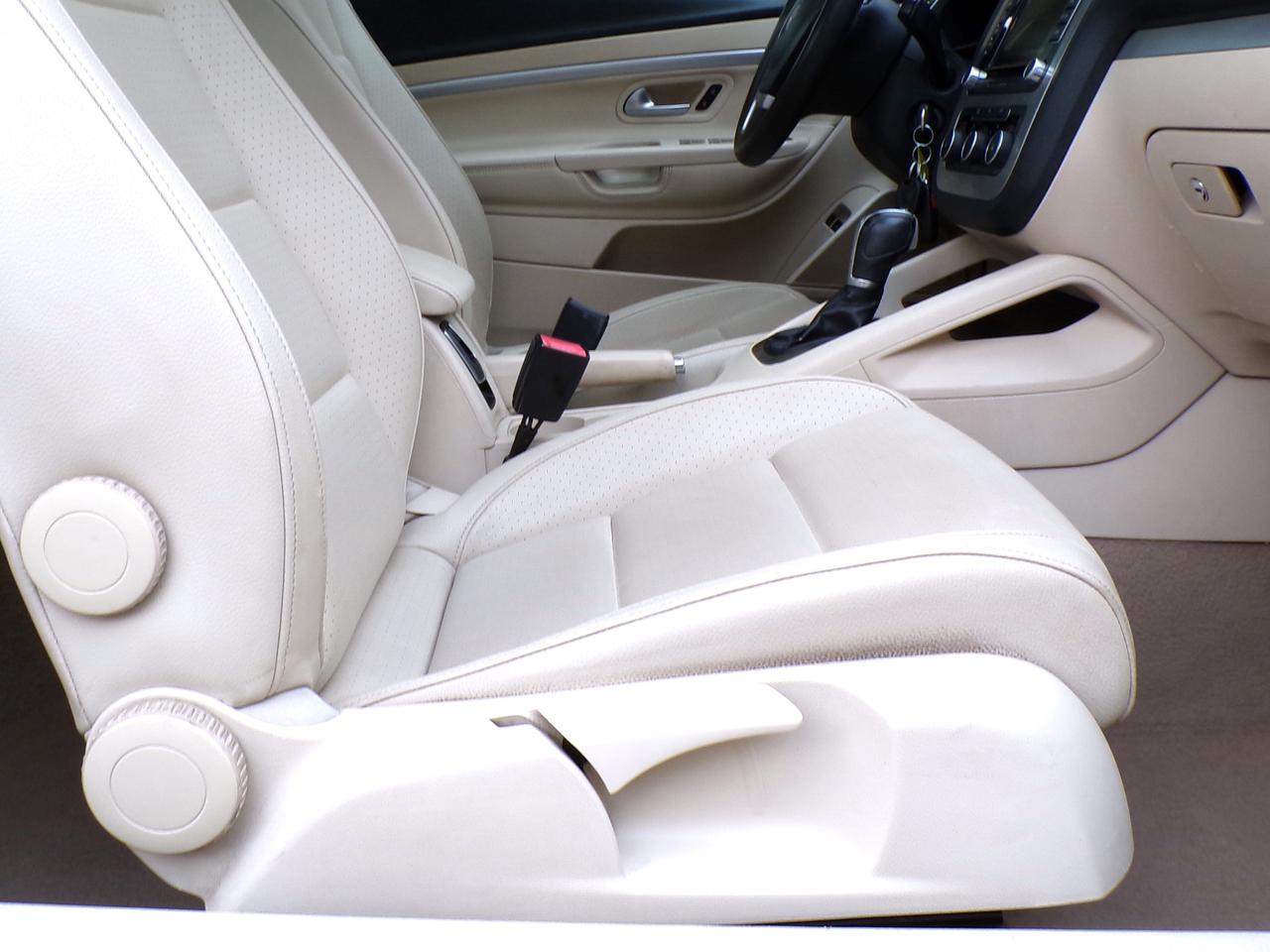 2012 Volkswagen Eos Comfortline Convertible Photo