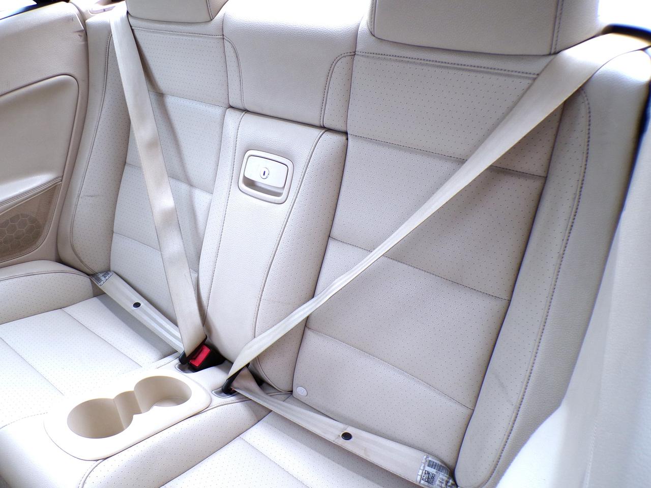 2012 Volkswagen Eos Comfortline Convertible Photo