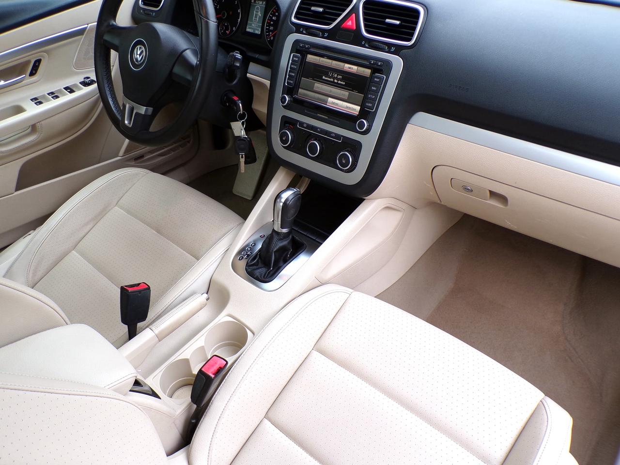 2012 Volkswagen Eos Comfortline Convertible Photo