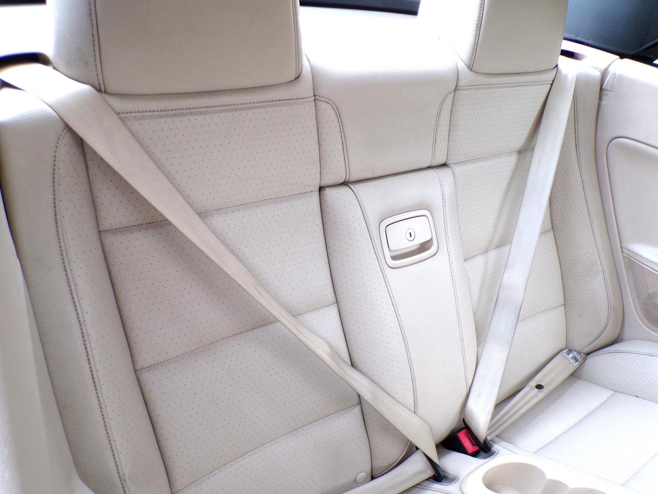 2012 Volkswagen Eos Comfortline Convertible Photo