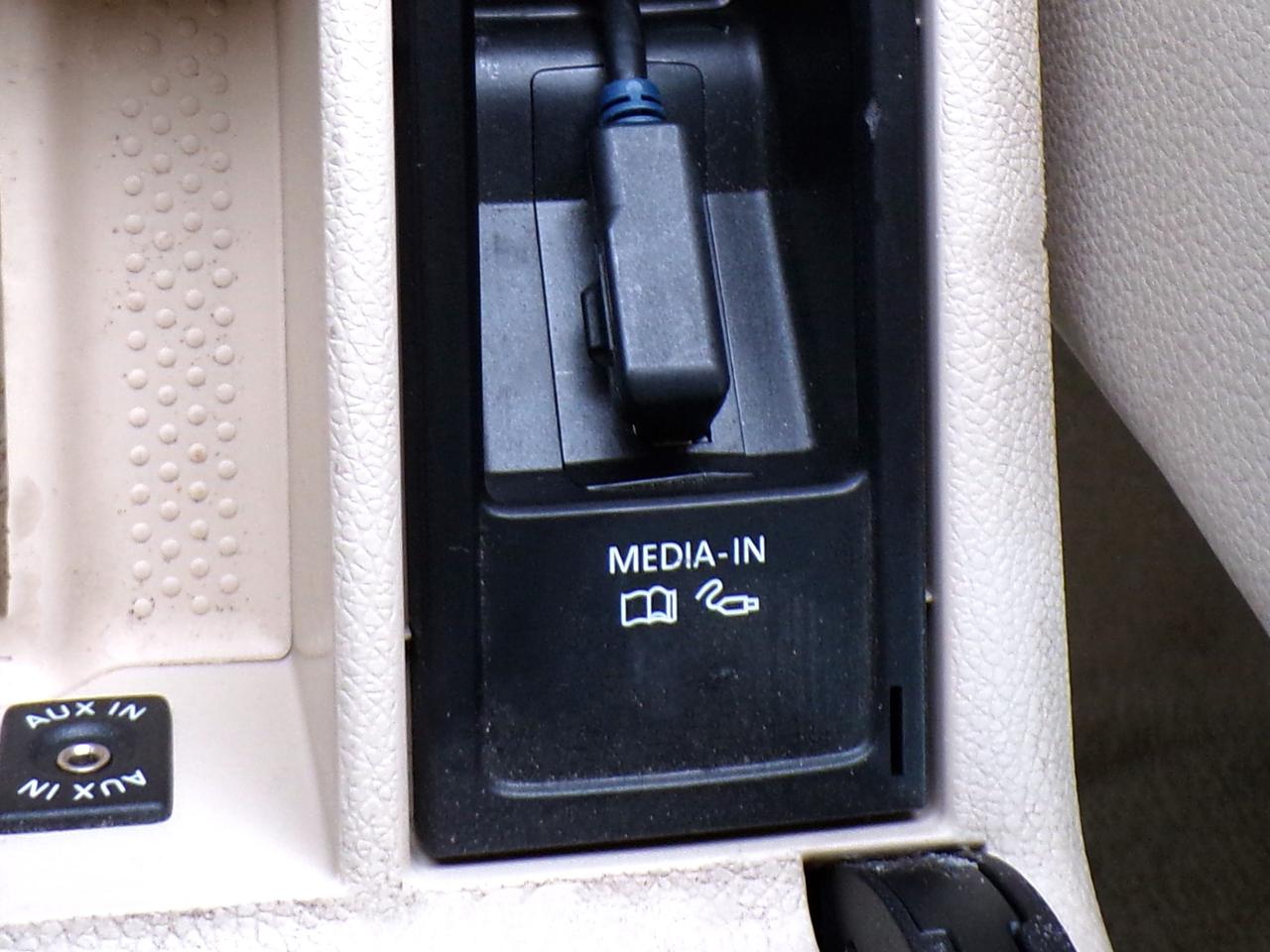 2012 Volkswagen Eos Comfortline Convertible Photo