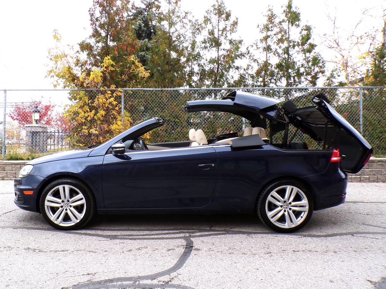 2012 Volkswagen Eos Comfortline Convertible Photo