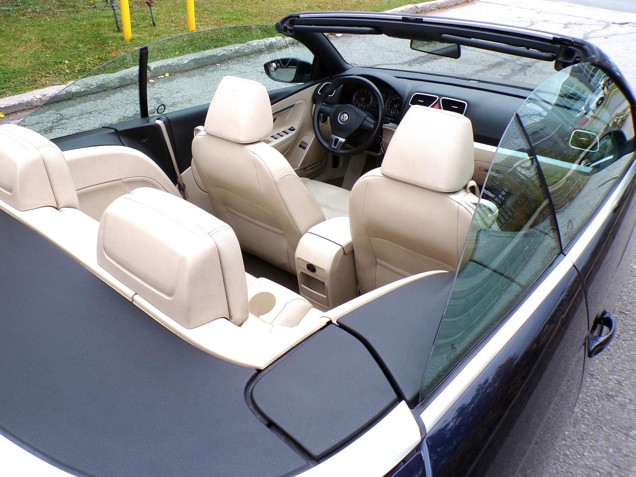 2012 Volkswagen Eos Comfortline Convertible Photo