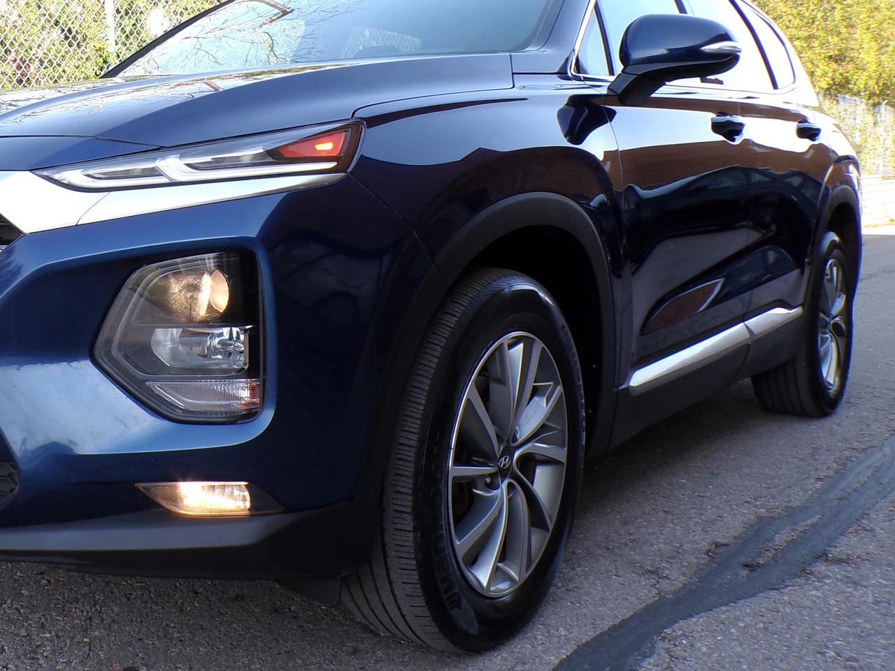 2019 Hyundai Santa Fe 2.0T Preferred AWD Photo3