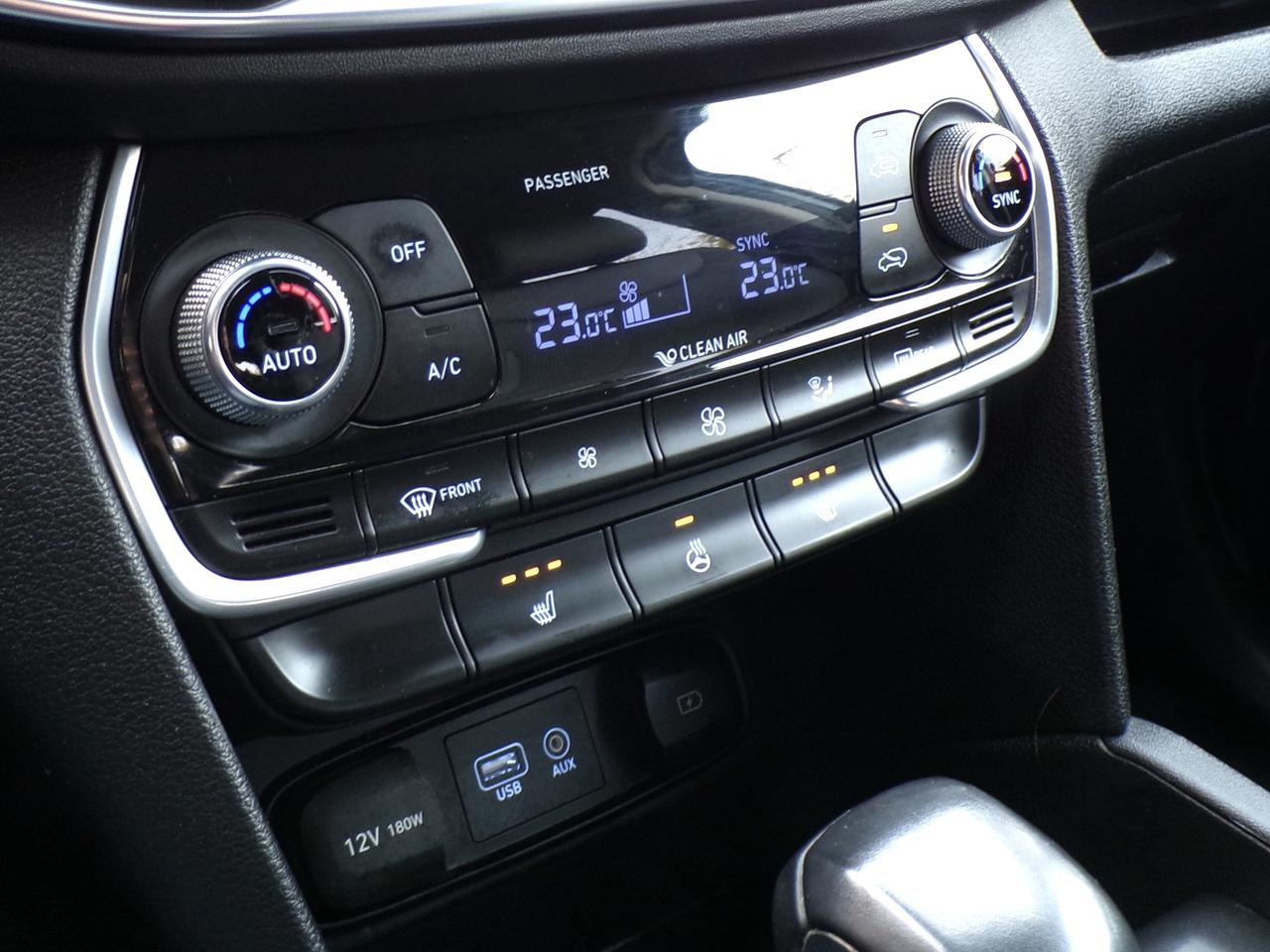 2019 Hyundai Santa Fe 2.0T Preferred AWD Photo