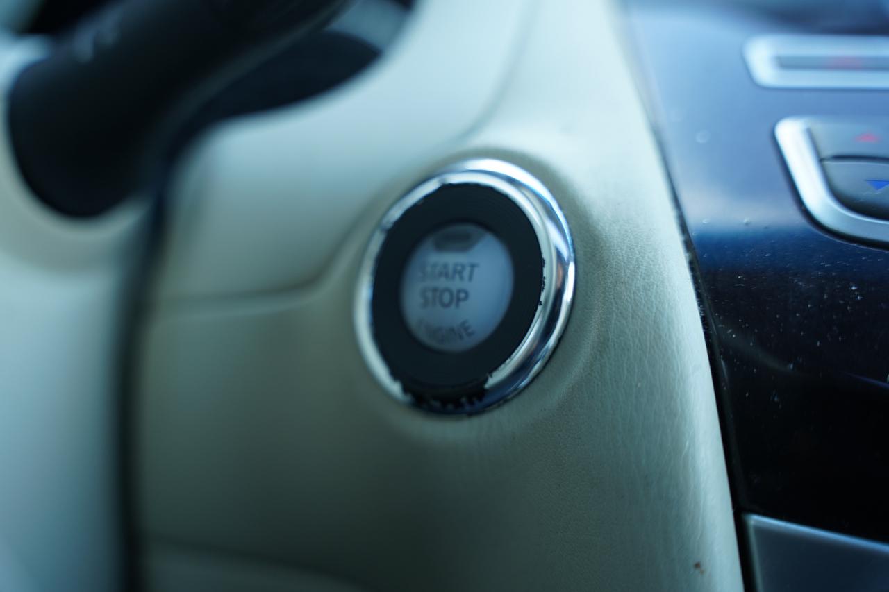 2014 Infiniti QX60 AWD/PREMIUM PKG/7 PASS/LEATHER/ NAV/ SUNROOF Photo