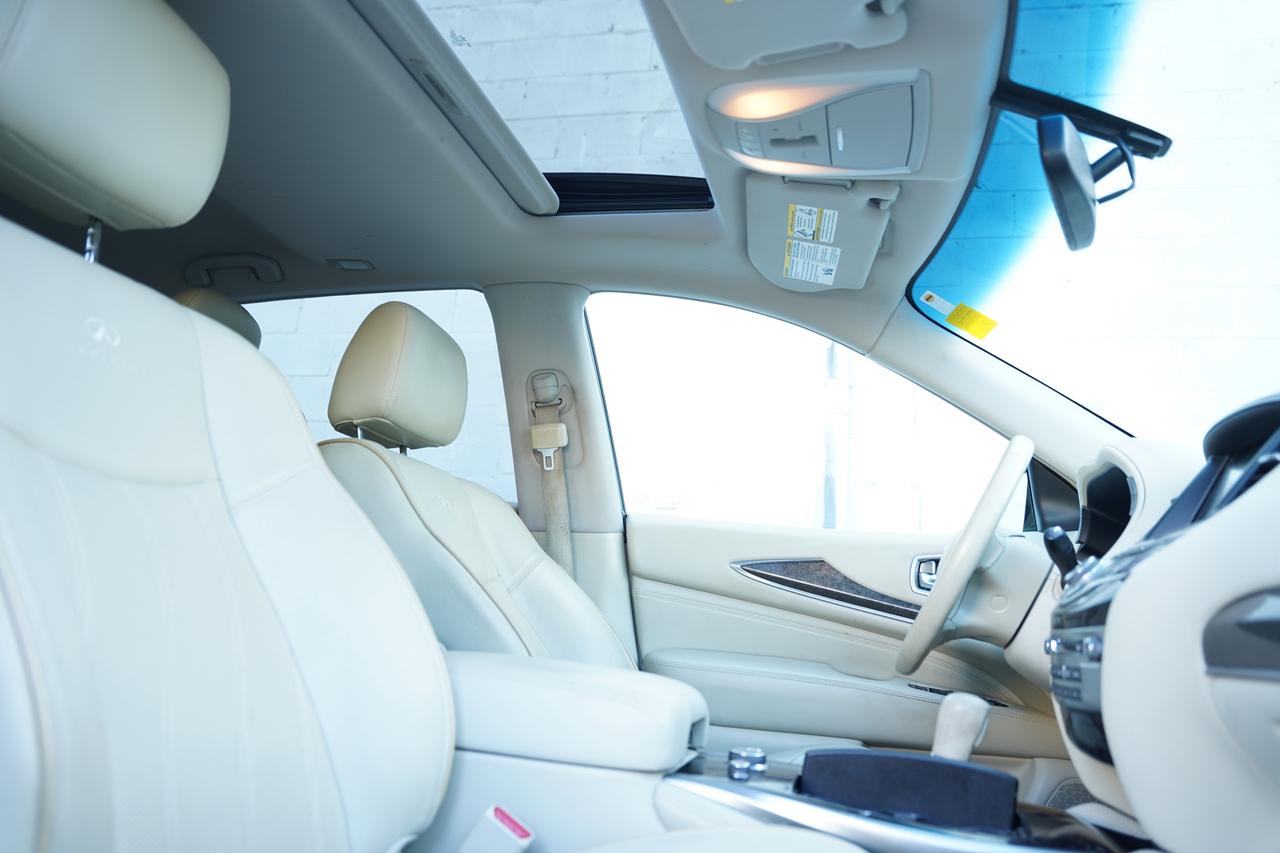 2014 Infiniti QX60 AWD/PREMIUM PKG/7 PASS/LEATHER/ NAV/ SUNROOF Photo