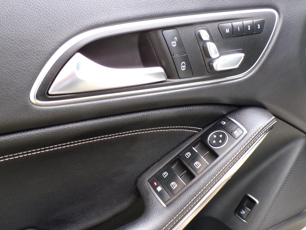 2017 Mercedes-Benz CLA250 4MATIC AMG APPEARANCE PKG. Photo