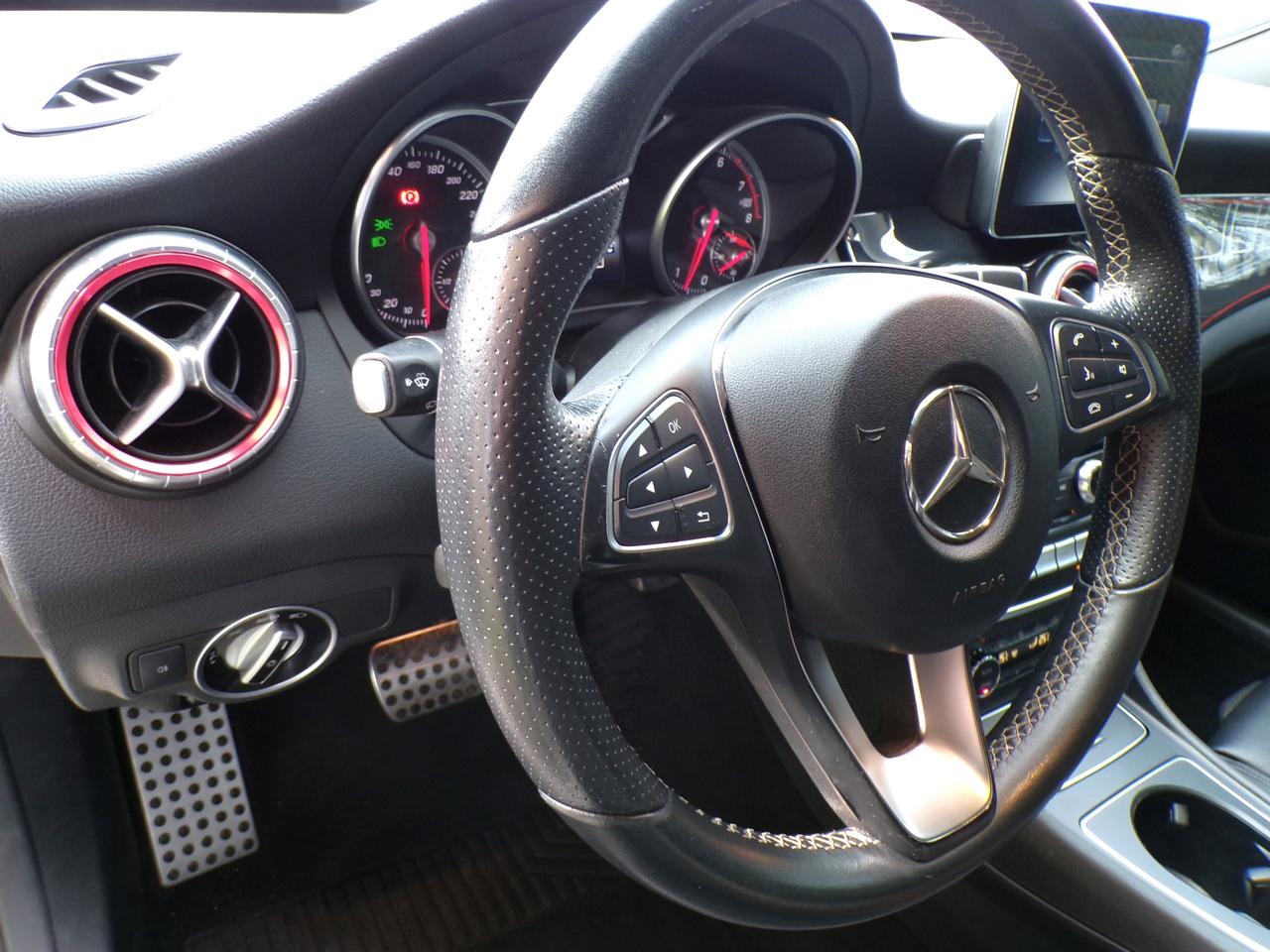 2017 Mercedes-Benz CLA250 4MATIC AMG APPEARANCE PKG. Photo