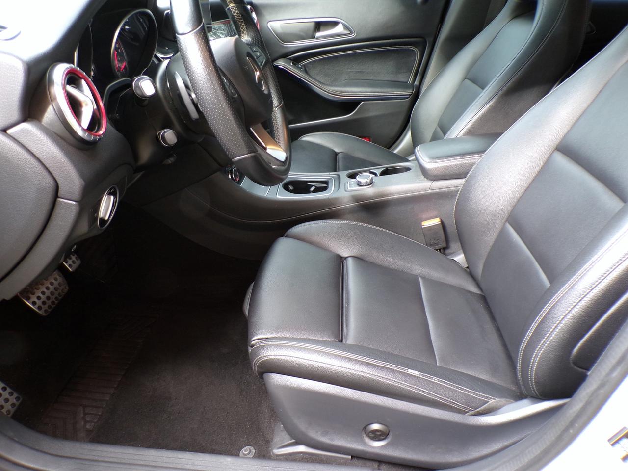 2017 Mercedes-Benz CLA250 4MATIC AMG APPEARANCE PKG. Photo