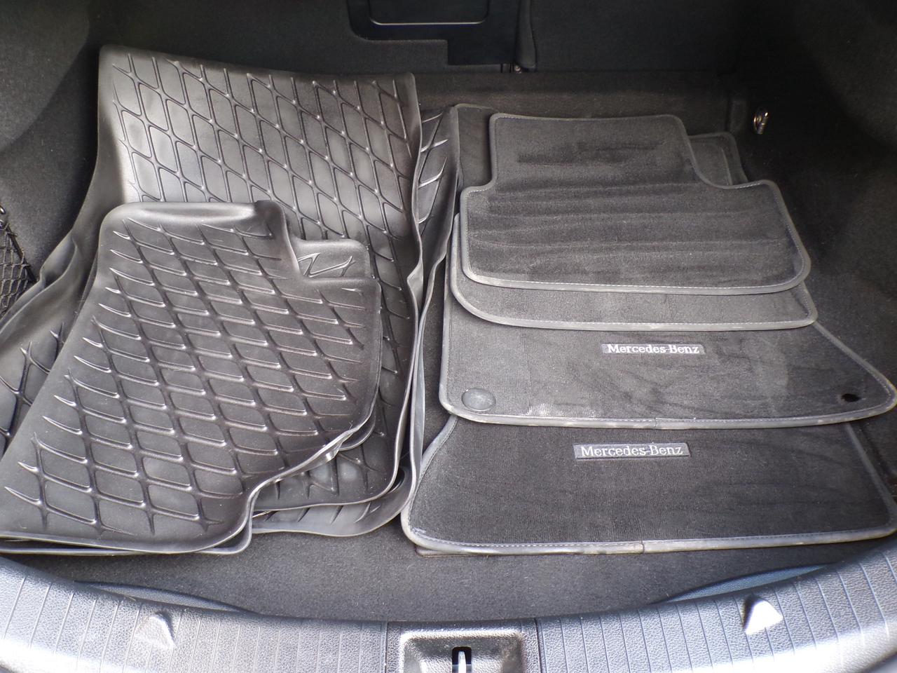 2017 Mercedes-Benz CLA250 4MATIC AMG APPEARANCE PKG. Photo