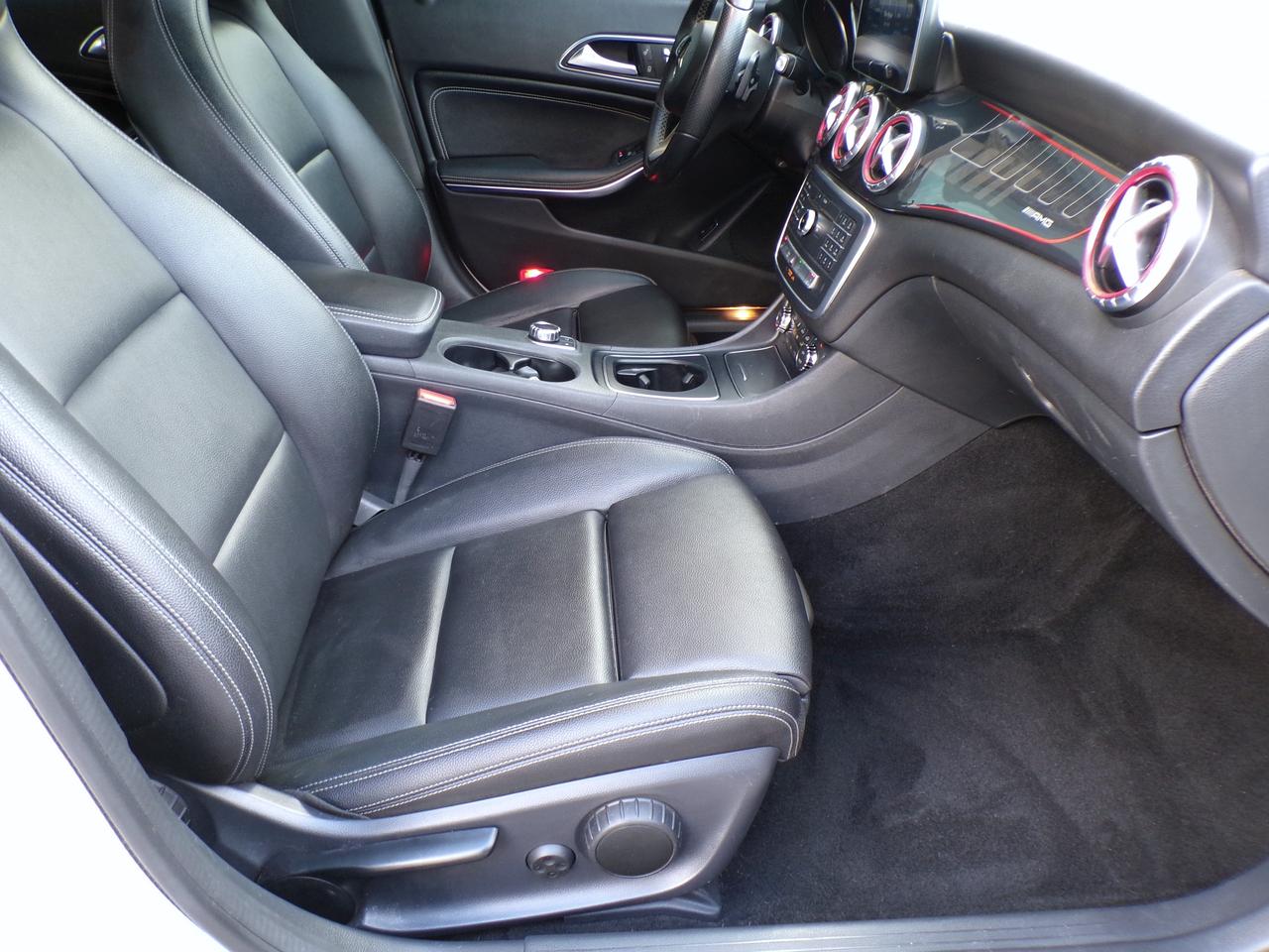 2017 Mercedes-Benz CLA250 4MATIC AMG APPEARANCE PKG. Photo