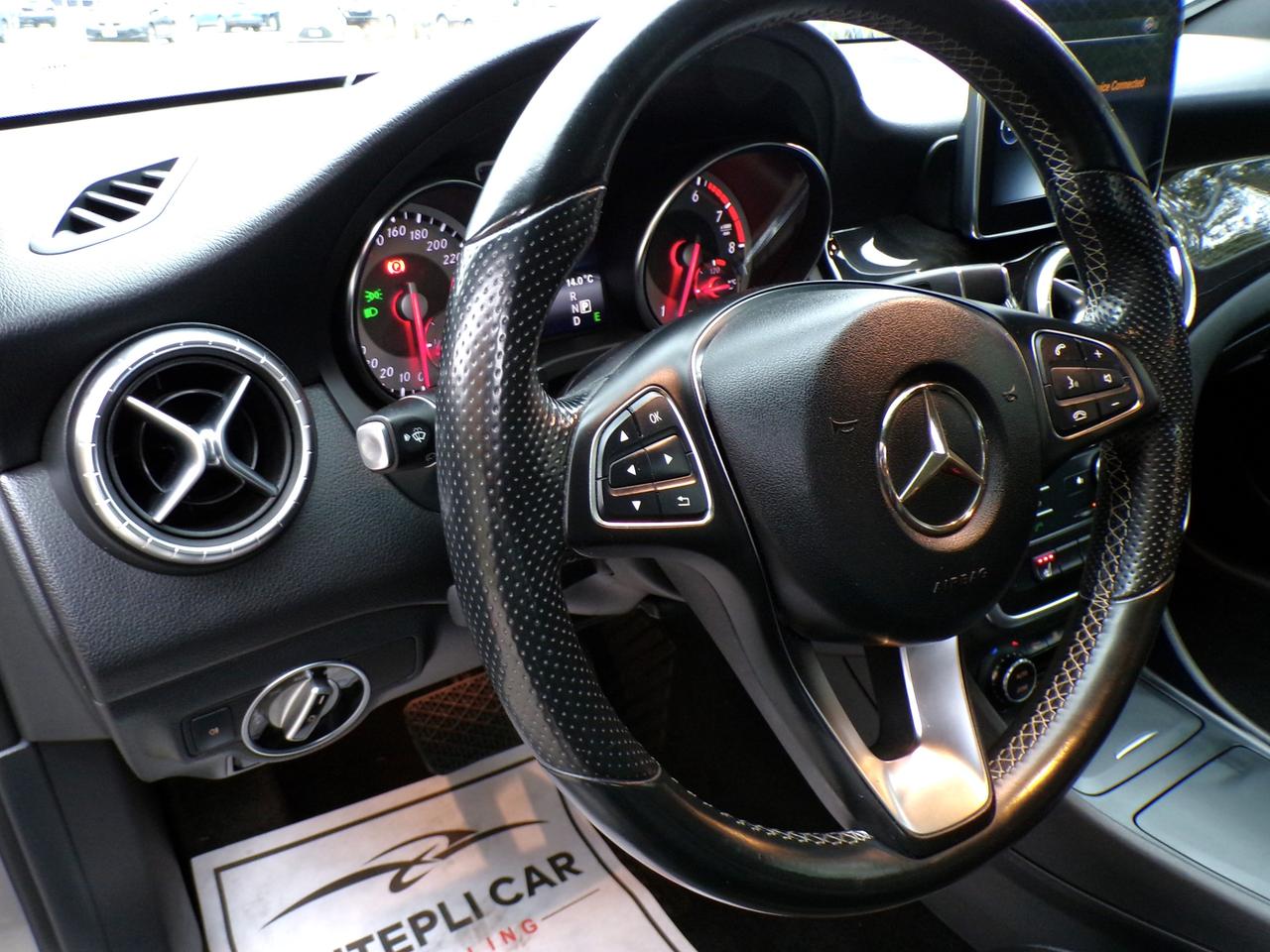 2015 Mercedes-Benz CLA250 4MATIC AMG APPEARANCE PKG. Photo