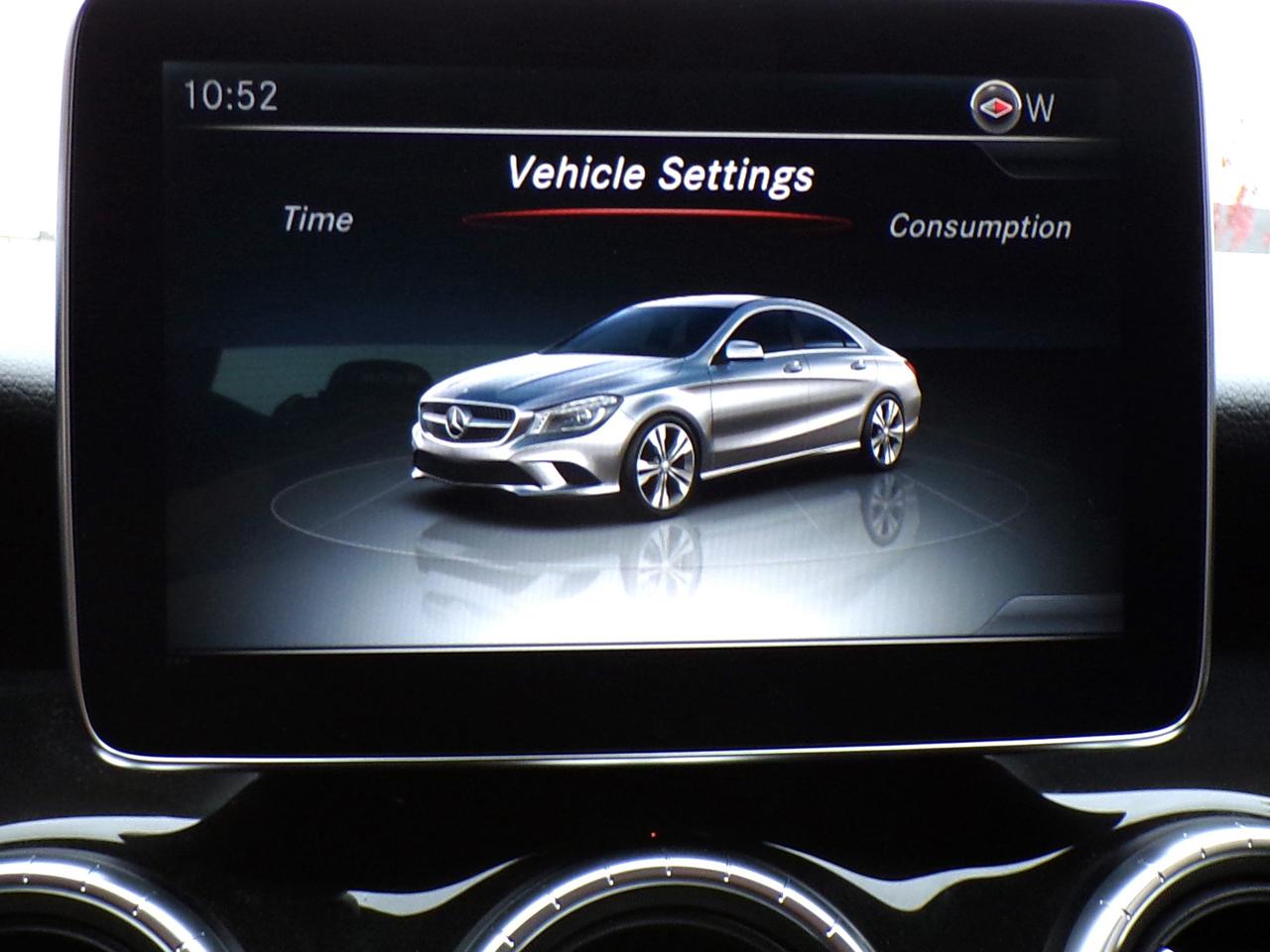 2015 Mercedes-Benz CLA250 4MATIC AMG APPEARANCE PKG. Photo