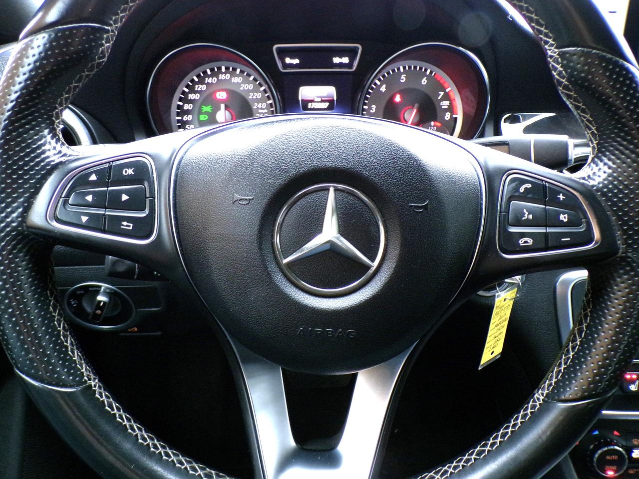 2015 Mercedes-Benz CLA250 4MATIC AMG APPEARANCE PKG. Photo